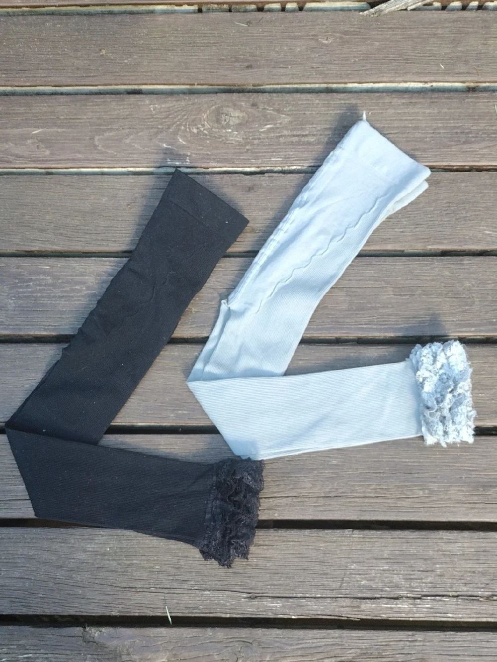 Size5T,Ruffled Cuff ,Tights W/Open Ankle in Black and Light Gray